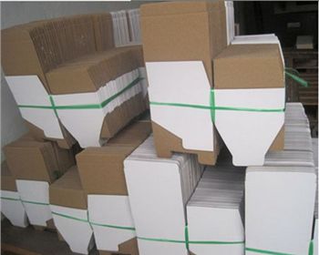 彩印包(bāo)裝(zhuāng)半成(chéng)品存(cún)放區(qū)